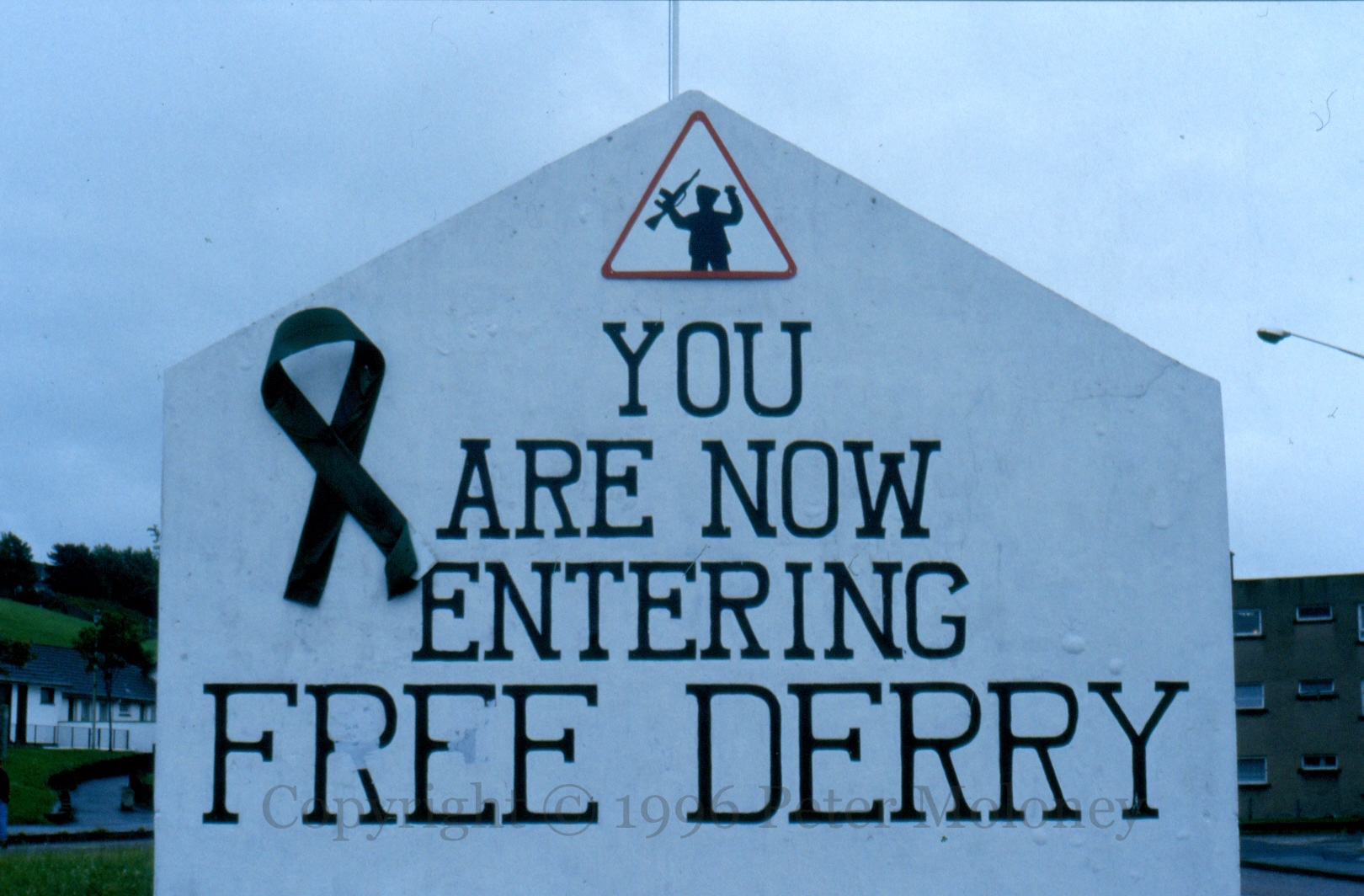 You Are Now Entering Free Derry – Peter Moloney Collection, image size:1620x1064